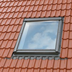 Velux_EDW_1000_Eindeckrahmen_Ziegel_hoch_Welle_ungedaemmt_004011007006001_1.JPEG